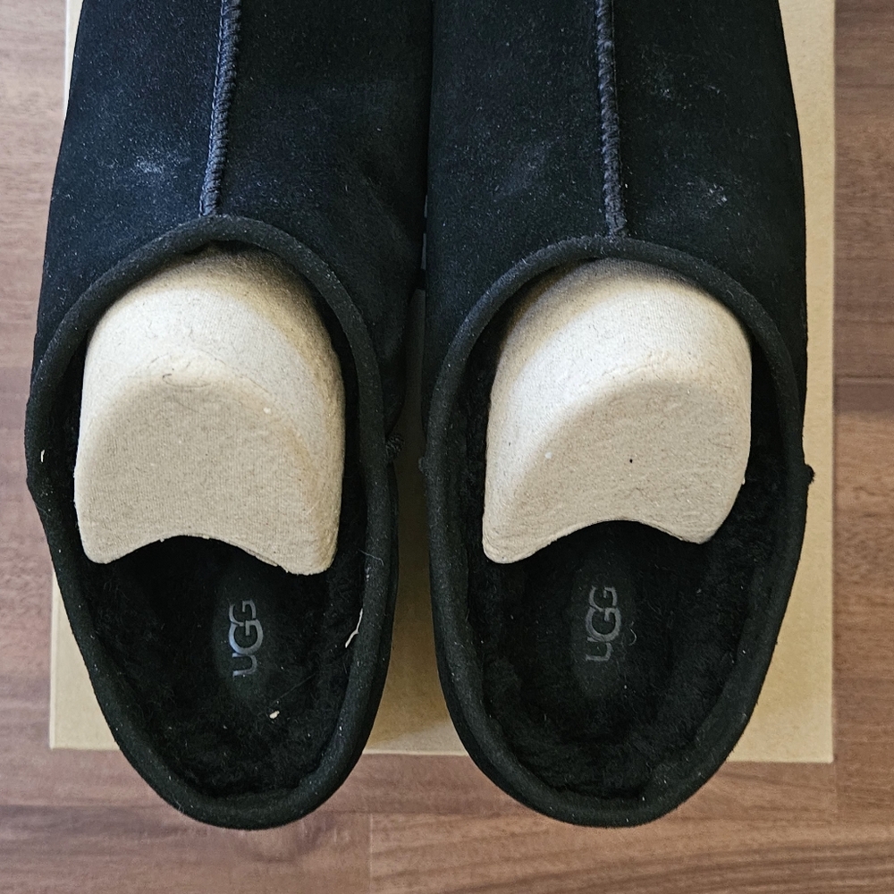 Ugg clogs
